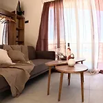 Dris Apartment Nikiana
